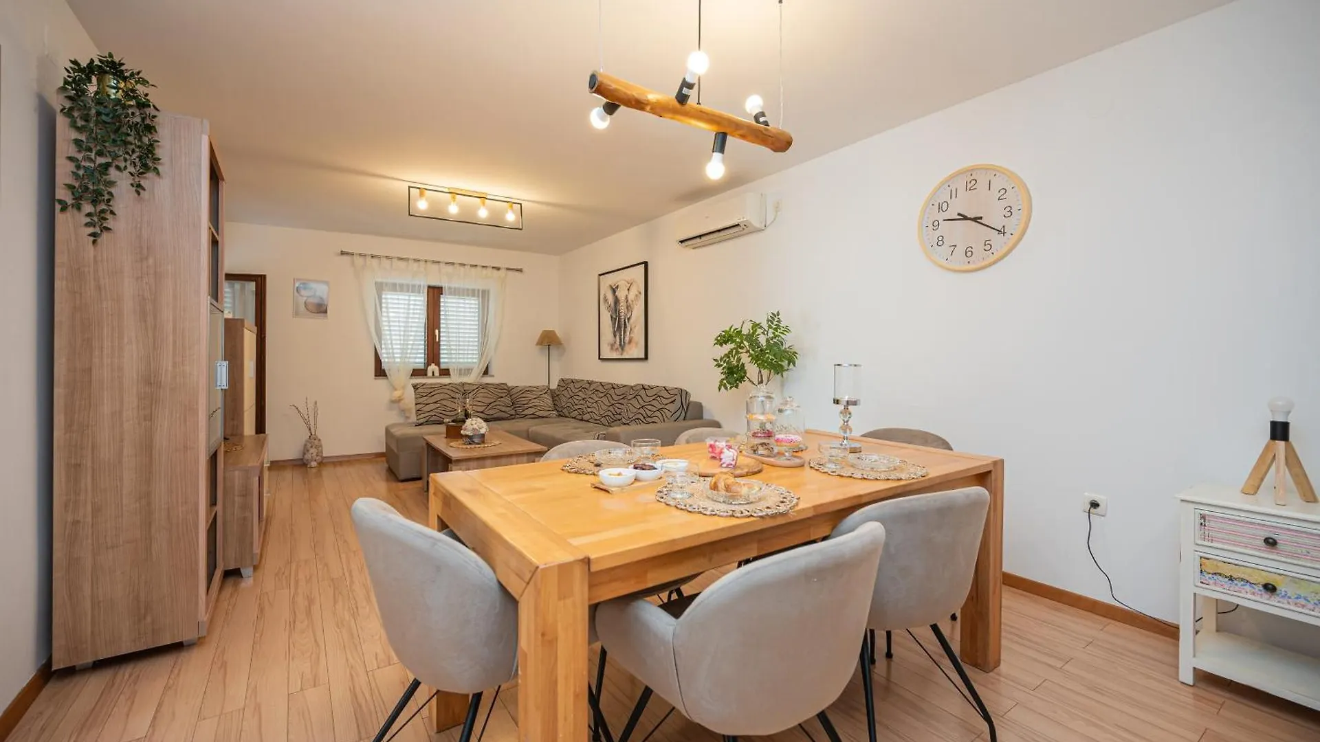 펜션 Holiday House With A Parking Space Novigrad - 23821